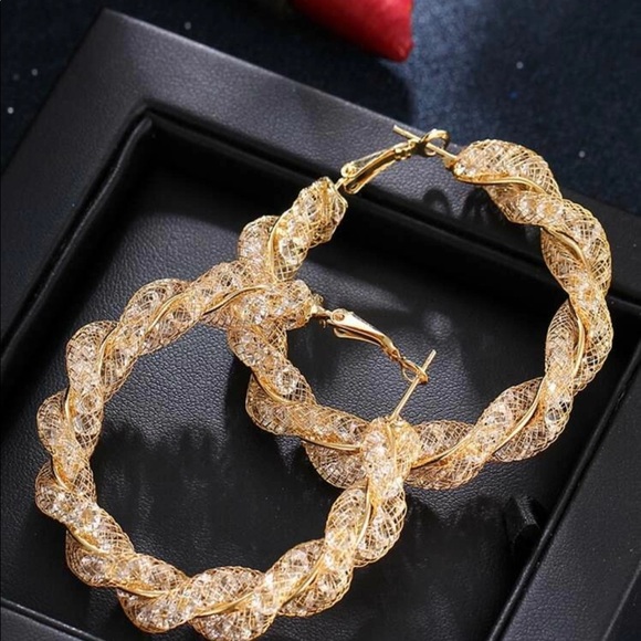¥18k Gold Twisted Hoop Earrings - Picture 5 of 6